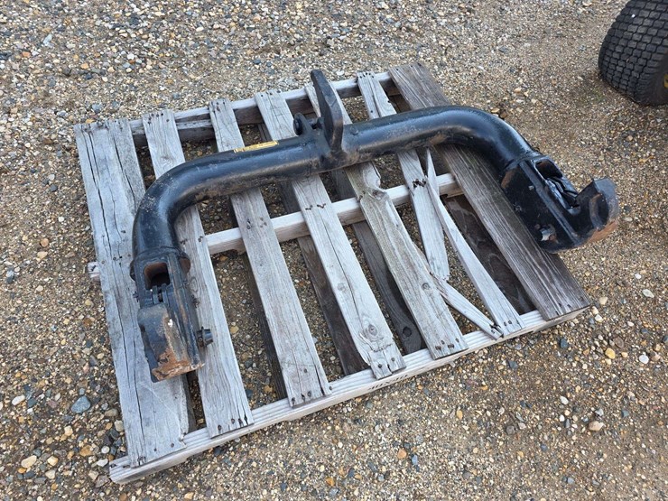 factory-ih-cat-3-quick-hitch-image-1
