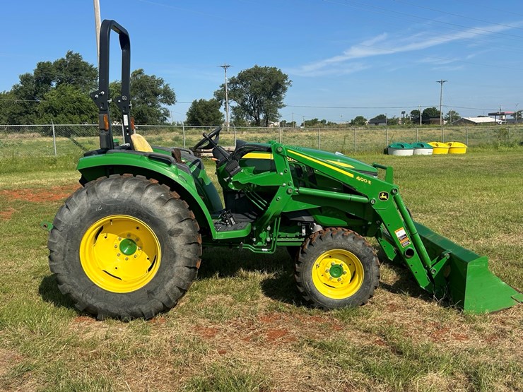 2019-john-deere-4044m-image-4