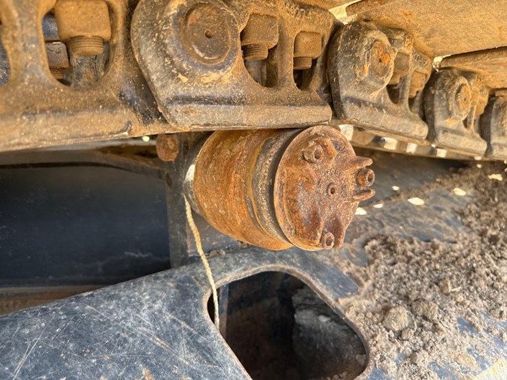 2019-caterpillar-326fl-image-11