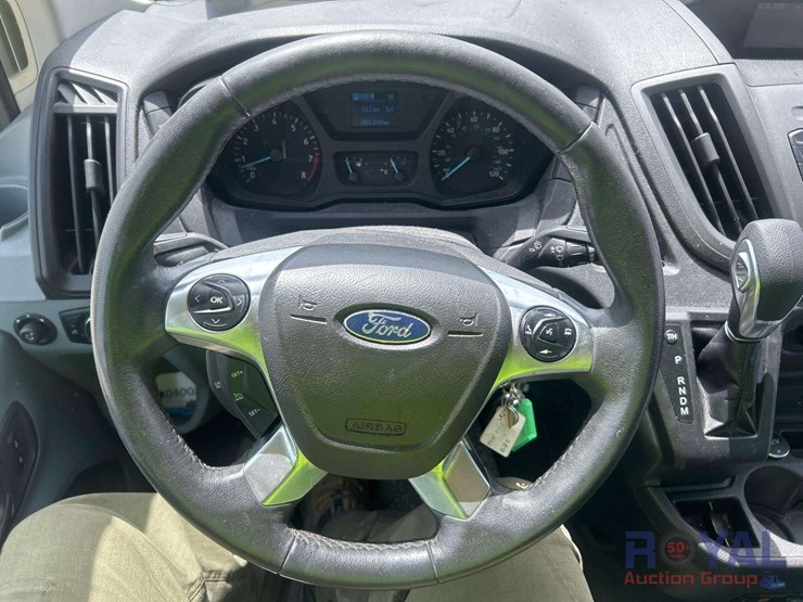 2015-ford-transit-image-10