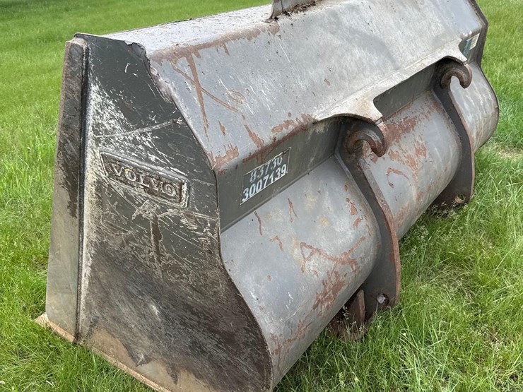 volvo-99"-payloader-bucket-image-12