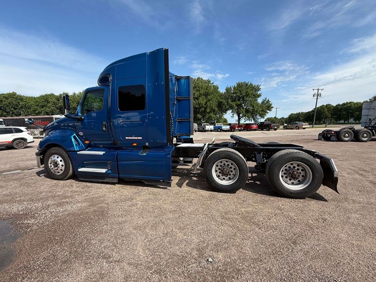 2020-ih-lt625-sleeper-semi,-435,369-miles-on-truck-(complete-overhaul-@-232,740-miles-with-paperwork-image-21