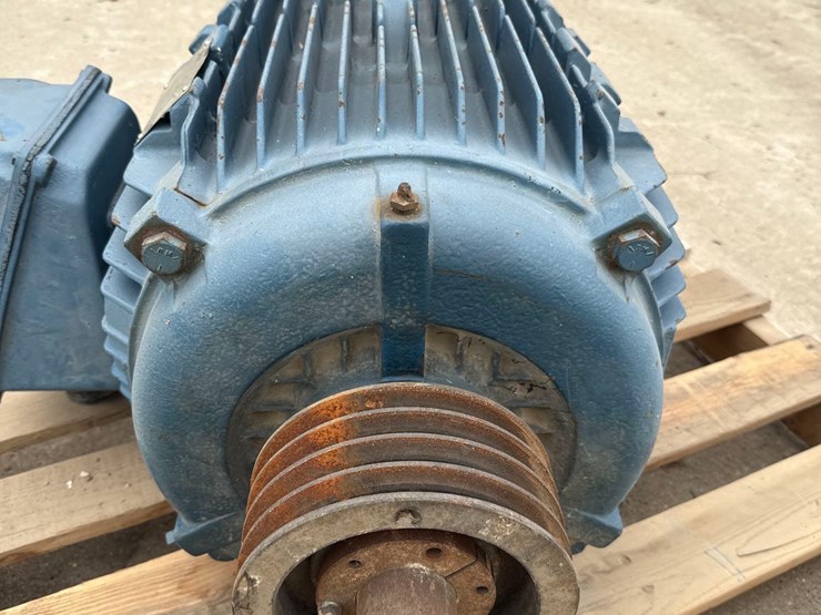 nema-40hp-electric-motor-image-8