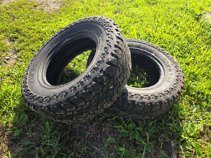 (2)-lt265/70r17-cooper-discover-tires,-buying-both-for-one-money-image-2