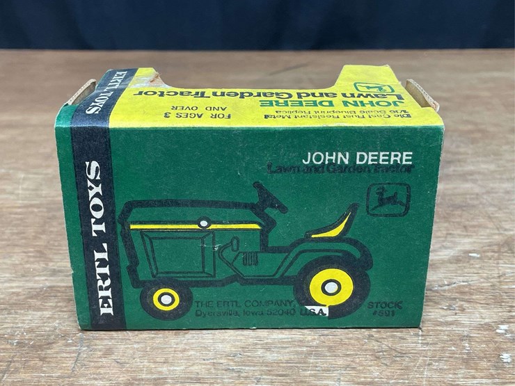 1/16-john-deere-l&g-nib-ertl-image-4