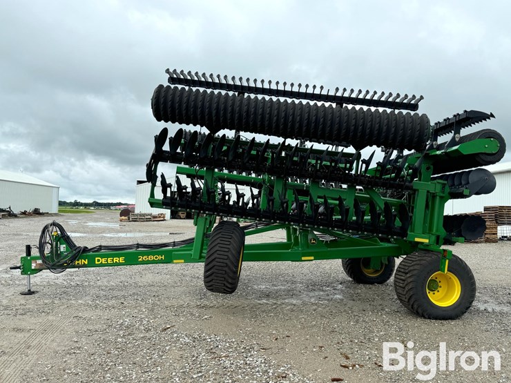 2023-john-deere-2680h-image-8