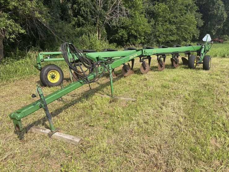john-deere-3710-image-1