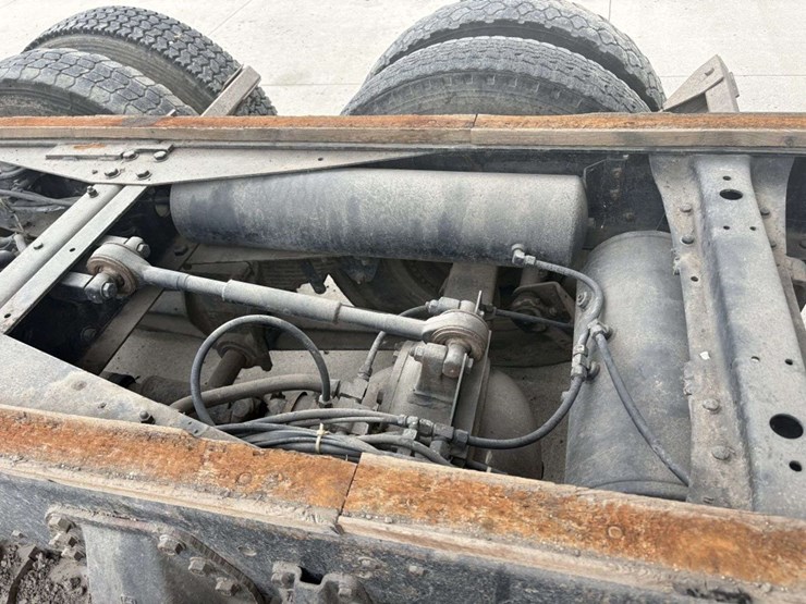 1984-caterpillar-3208-image-17