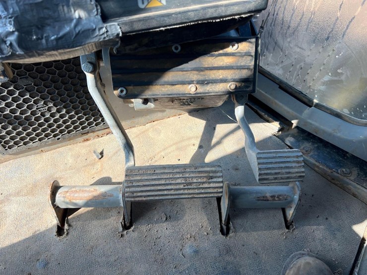 2008-caterpillar-d6t-lgp-image-39
