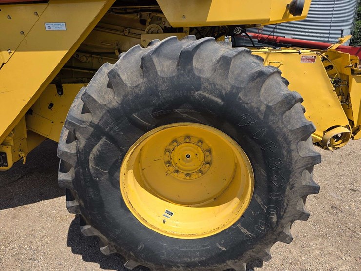 1988-new-holland-tr86-image-22