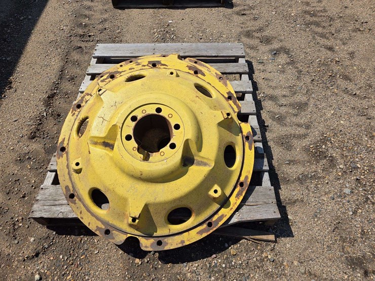 john-deere-8100-image-2
