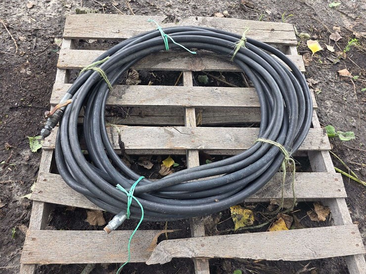 approx-177’-rubber-propane-hose-with-shut-off-valves-image-2