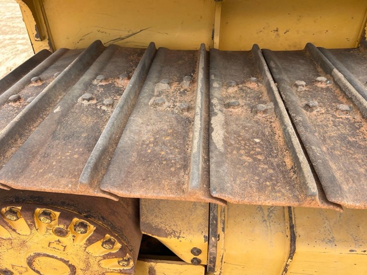 2021-caterpillar-d3-lgp-image-27