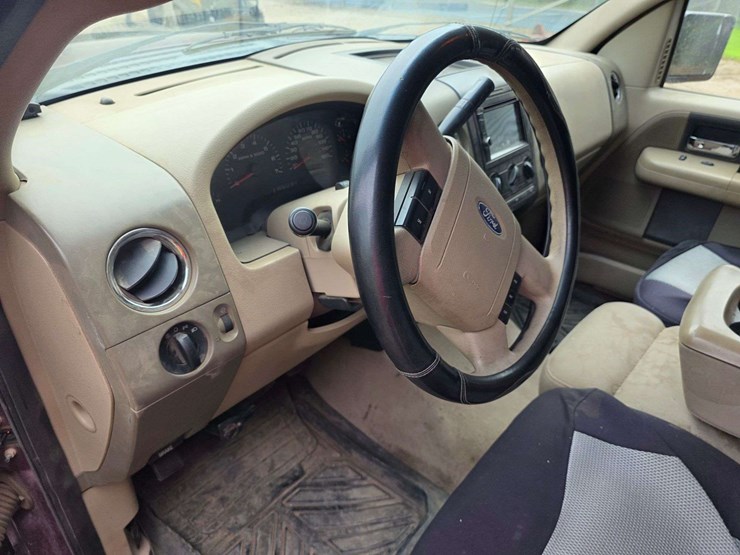 2004-ford-f150-xlt-image-29