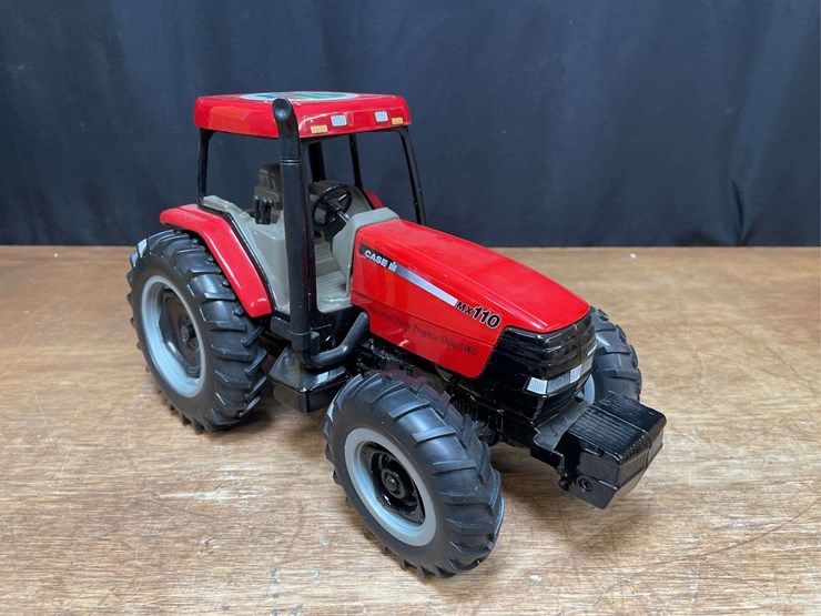 1/16-case-ih-mx110-2002-wisconsin-nib-ertl-image-10