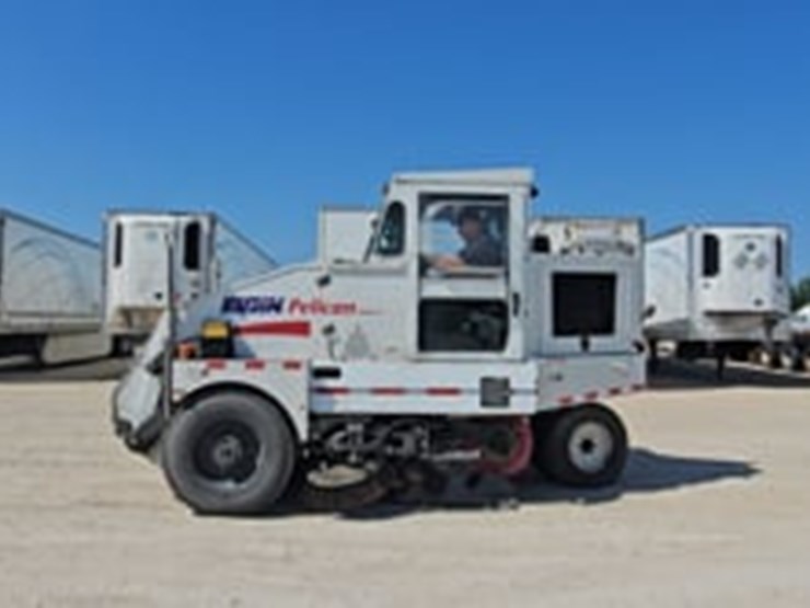 2002-elgin-pelican-image-54