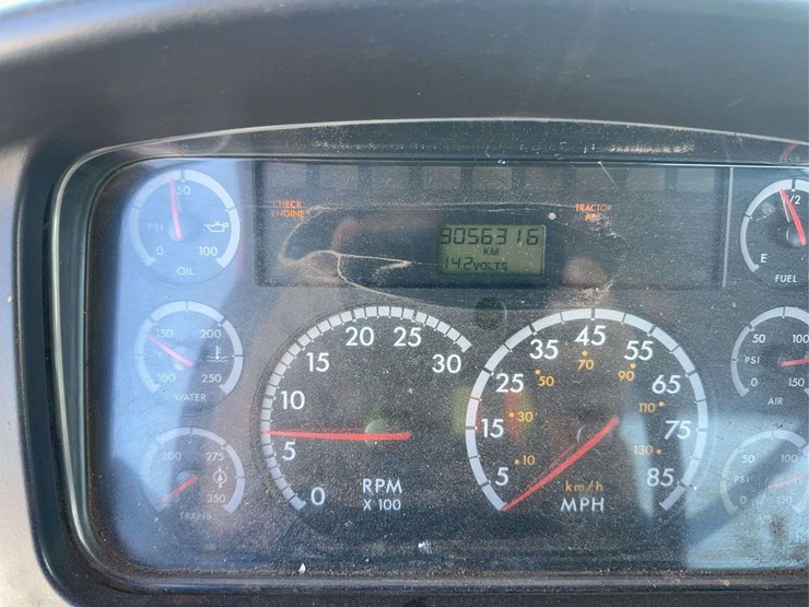 2005-freightliner-m2-106-s/a-wrecker-(21’-deck)-image-26