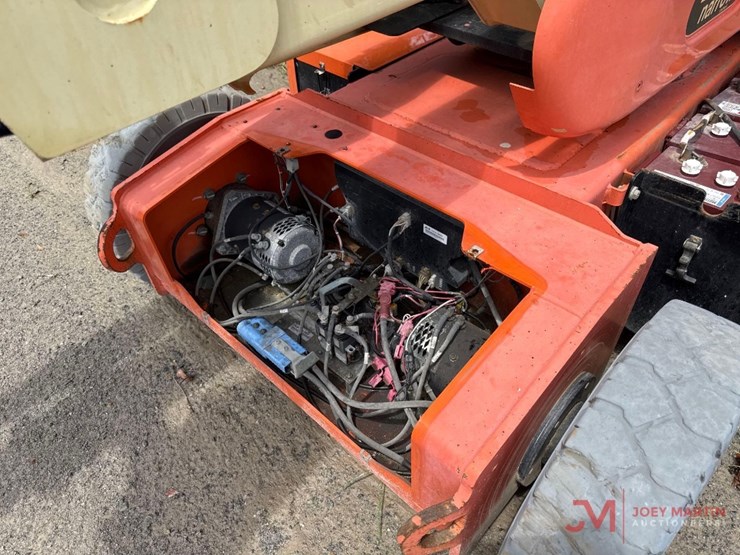 2015-jlg-e400ajpn-image-11
