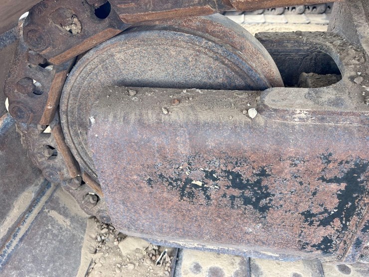 2015-caterpillar-326fl-image-32