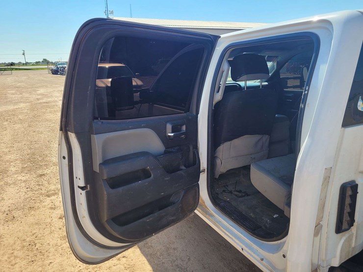 2018-chevrolet-silverado-3500-image-6