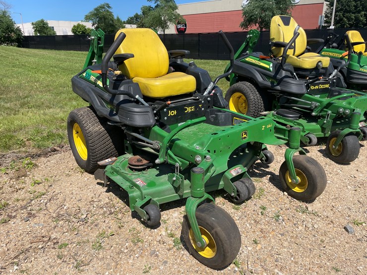 2022-john-deere-la-image-3