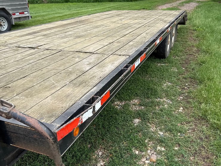 1994-dct-dressen-8ft-x-26ft-gooseneck-flatbed-trailer-image-17