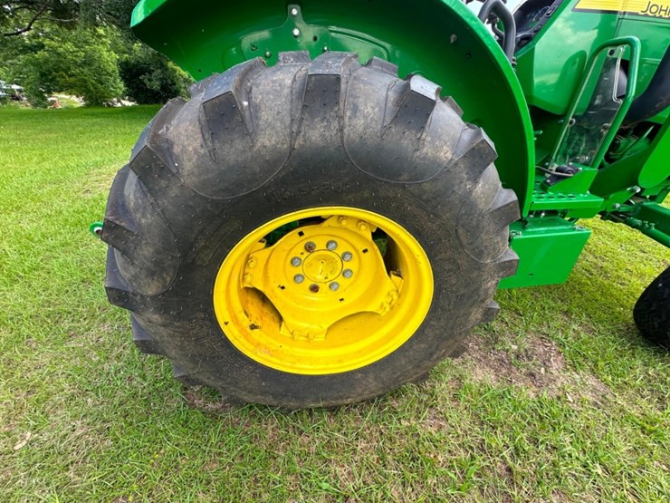 2021-john-deere-5045e-image-34