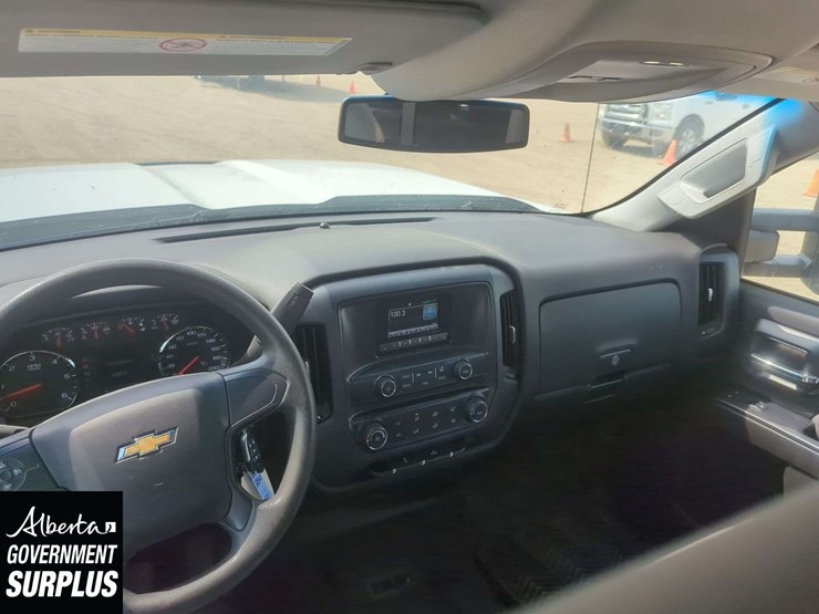 2015-chevrolet-silverado-2500hd-image-9