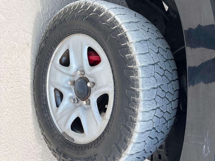 2010-toyota-tundra-image-25