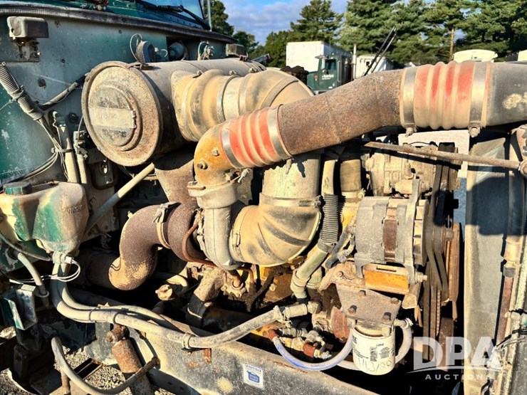 1993-peterbilt-377-image-74