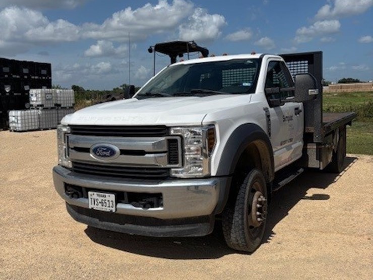 2019-ford-f550-image-1