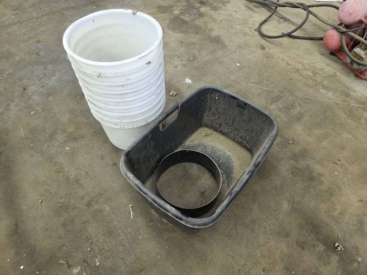 (9)-fish-hole-extenders-and-ice-catch-bucket,-buying-all-for-one-money-image-1