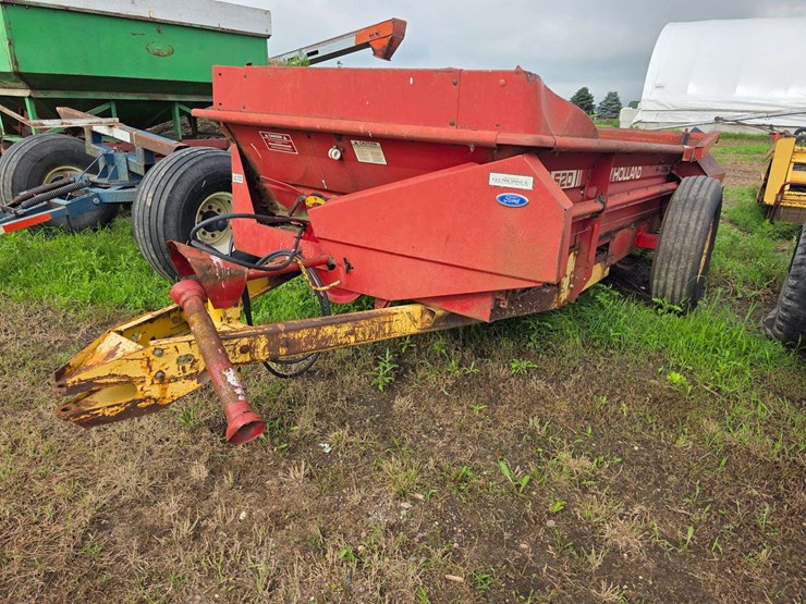 new-holland-520-image-3