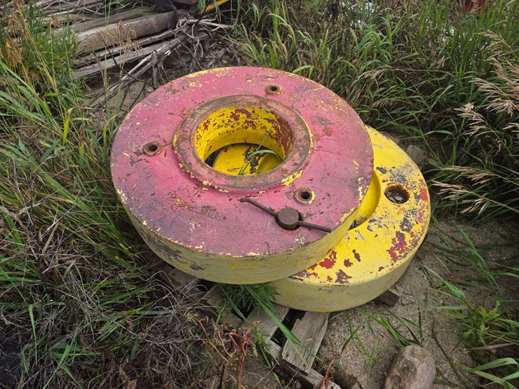 (2)-pair-of-wheel-weights,-believed-to-have-come-off-a-oliver-tractor,-but-unsure-image-2
