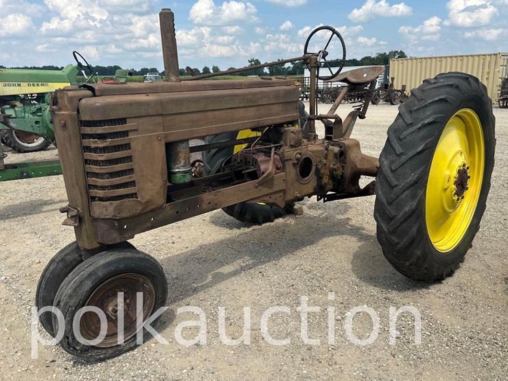 john-deere-b-image-1