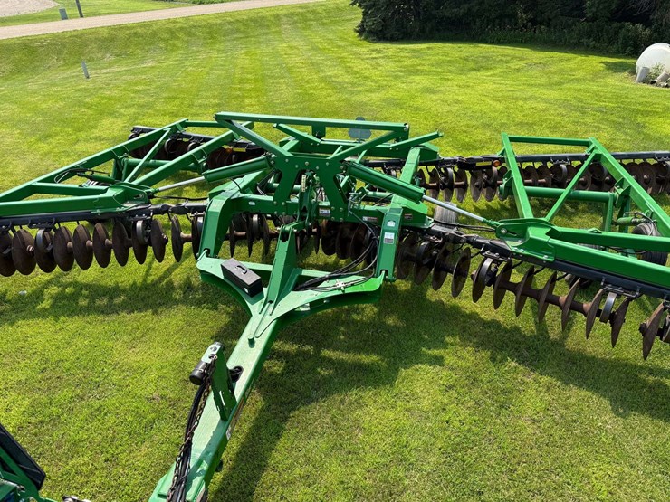 2013-john-deere-2623-image-3