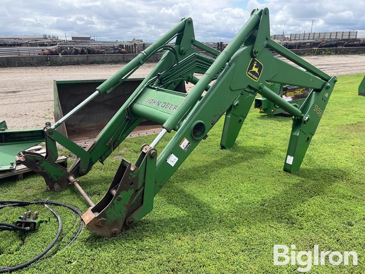 john-deere-740-image-1