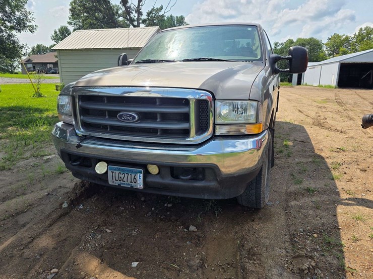 2004-ford-f350-xlt-image-2