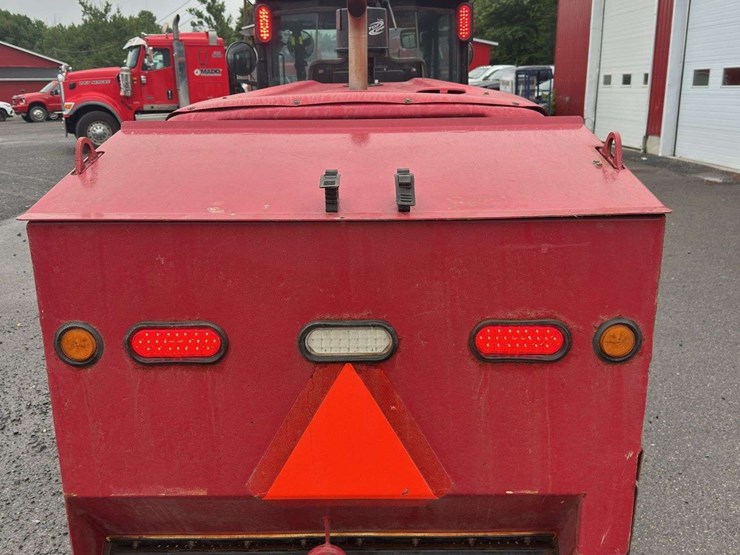 maclean-engineering-mv-sidewalk-blower-with-drop-spreader-and-snowblower-image-5
