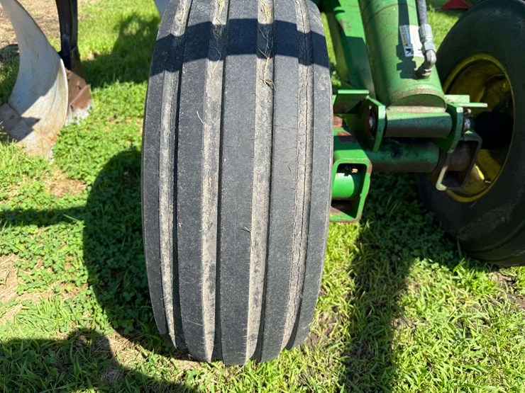 john-deere-3710-image-26