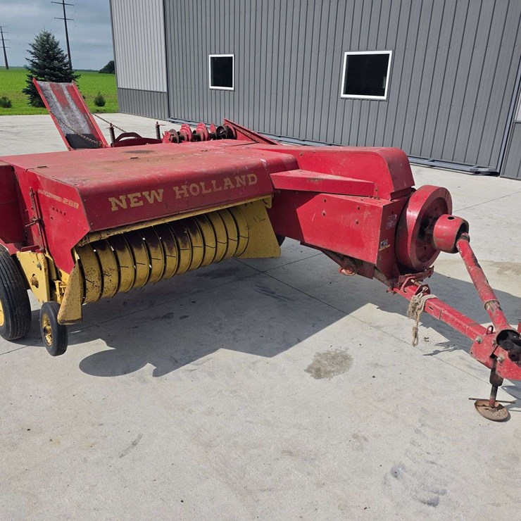 NEW HOLLAND 268