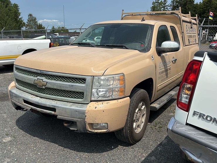 2011-chevrolet-silverado-1500-image-1