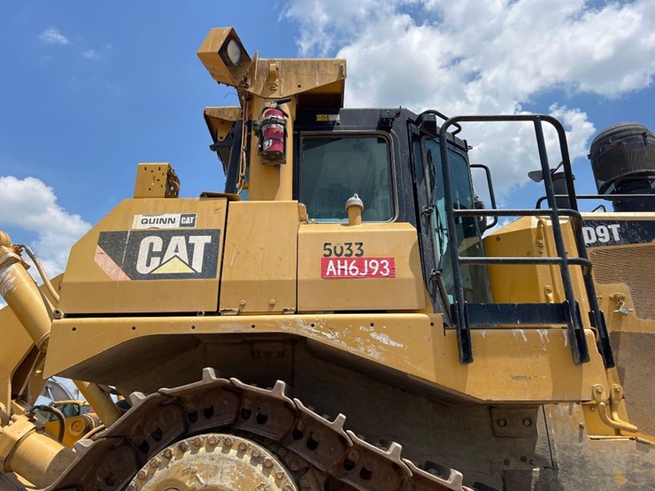 2015-caterpillar-d9t-image-21