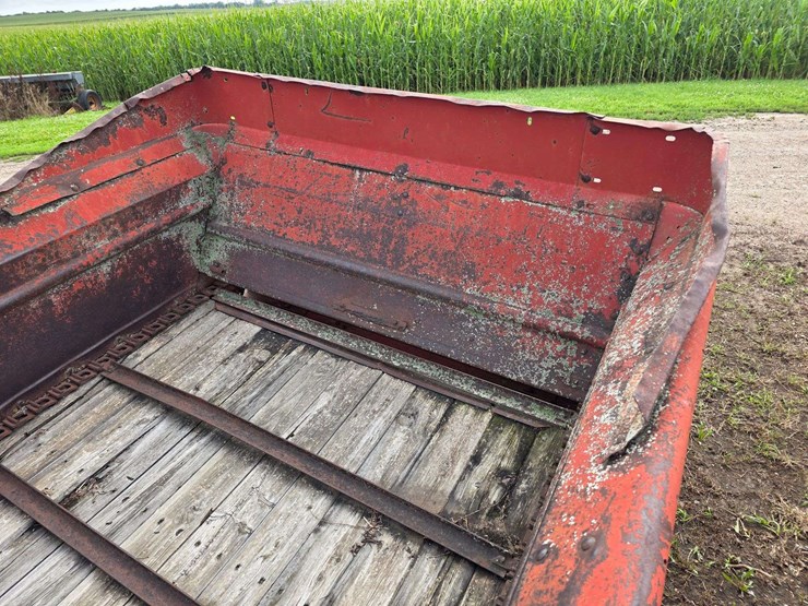 new-holland-520-image-8