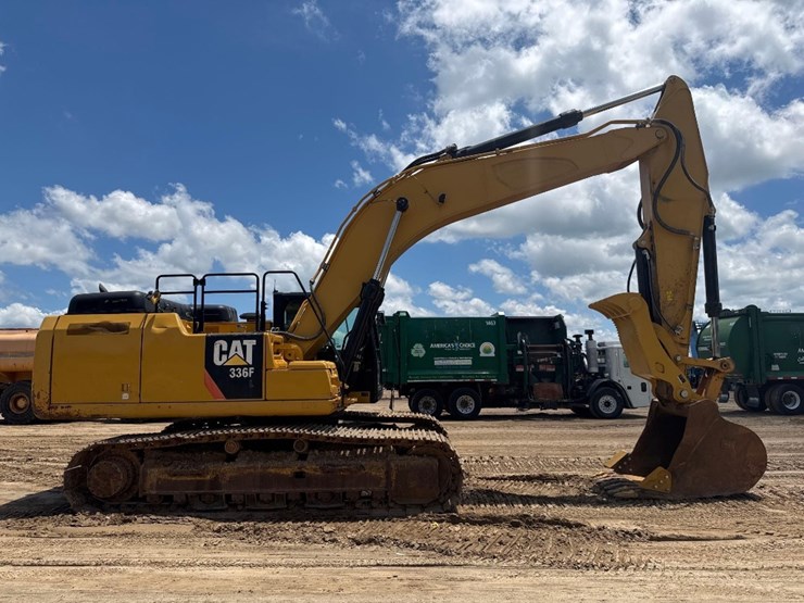 2015-caterpillar-336fl-image-5