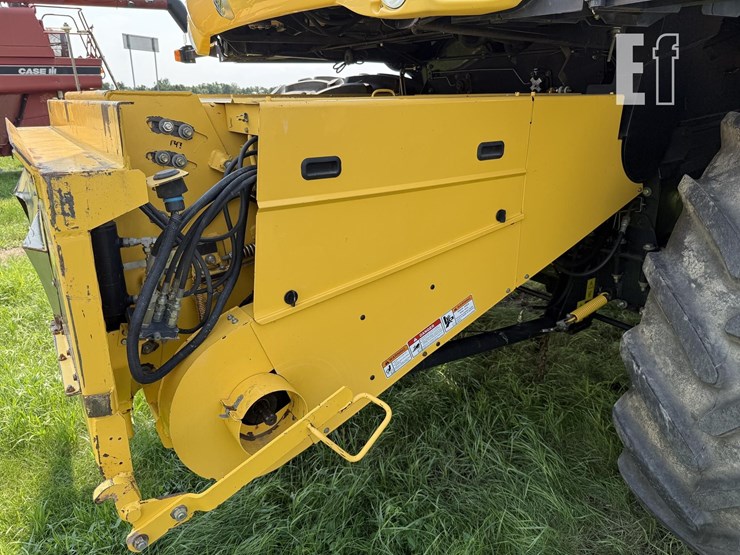 new-holland-cr960-image-13