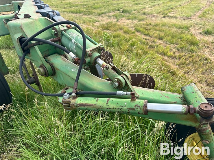 john-deere-2700-image-10