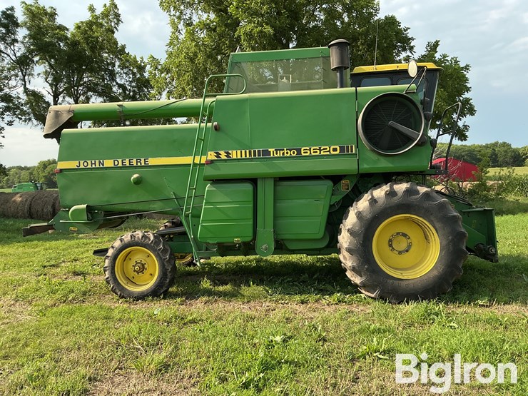 1982-john-deere-6620-image-4