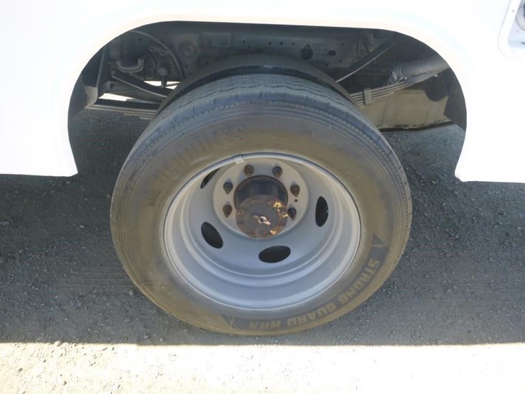 2004-ford-f450-image-16