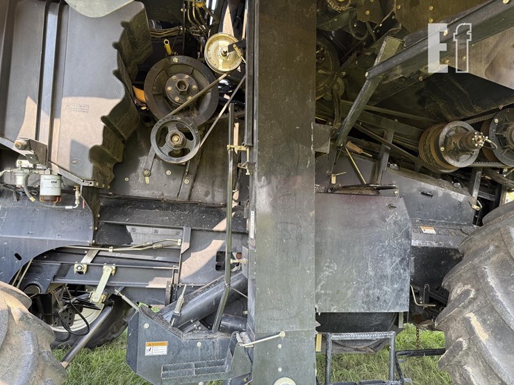 new-holland-cr960-image-56